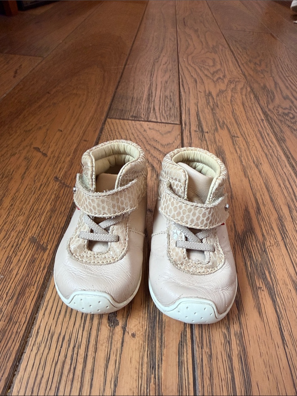 Marc Jacobs Beige/Tan High-Top Kids Sneakers with Hook-and-Loop Strap